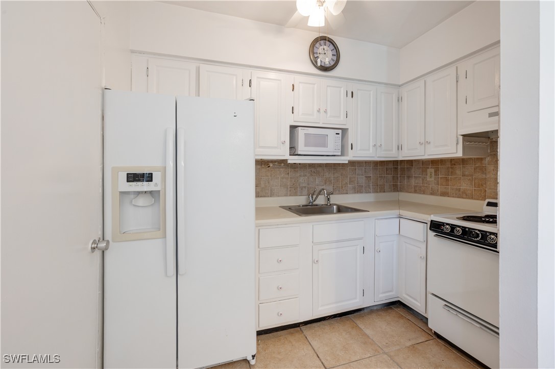 2 Bed Condominium for Sale in Seabreeze West, FL, $250,000 — photo 5