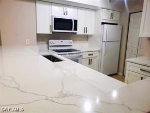 2 Bed Condominium for Sale in Napoli, FL — photo 5