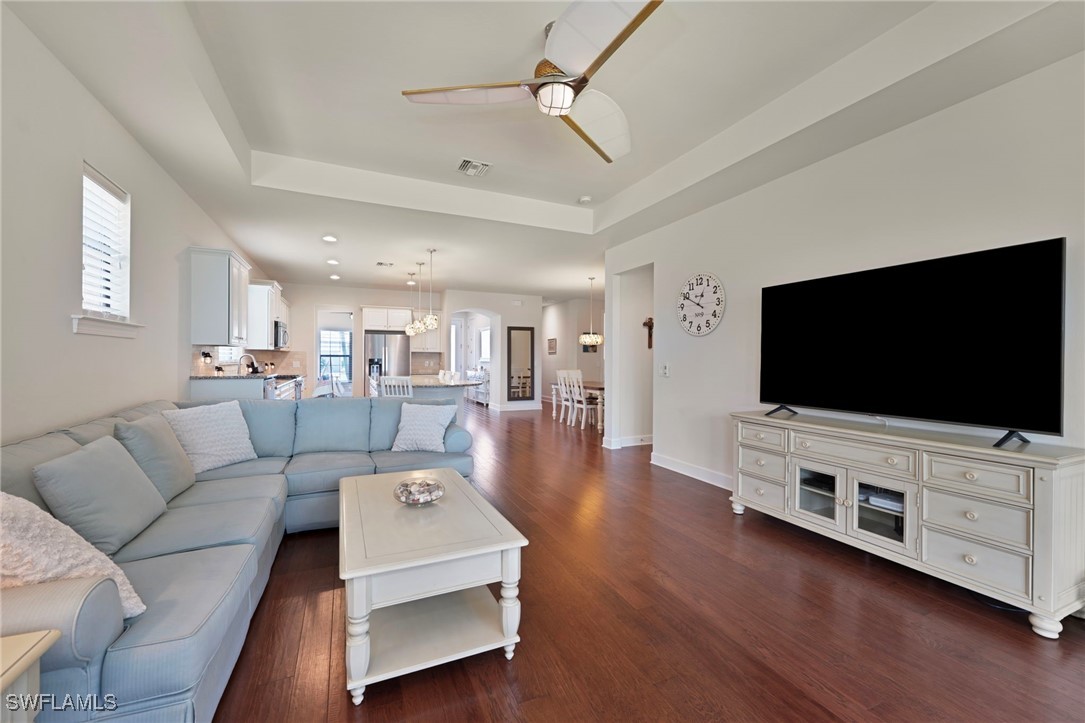3 Bed SingleFamilyResidence for Sale in Naples, FL, $725,000 — photo 5