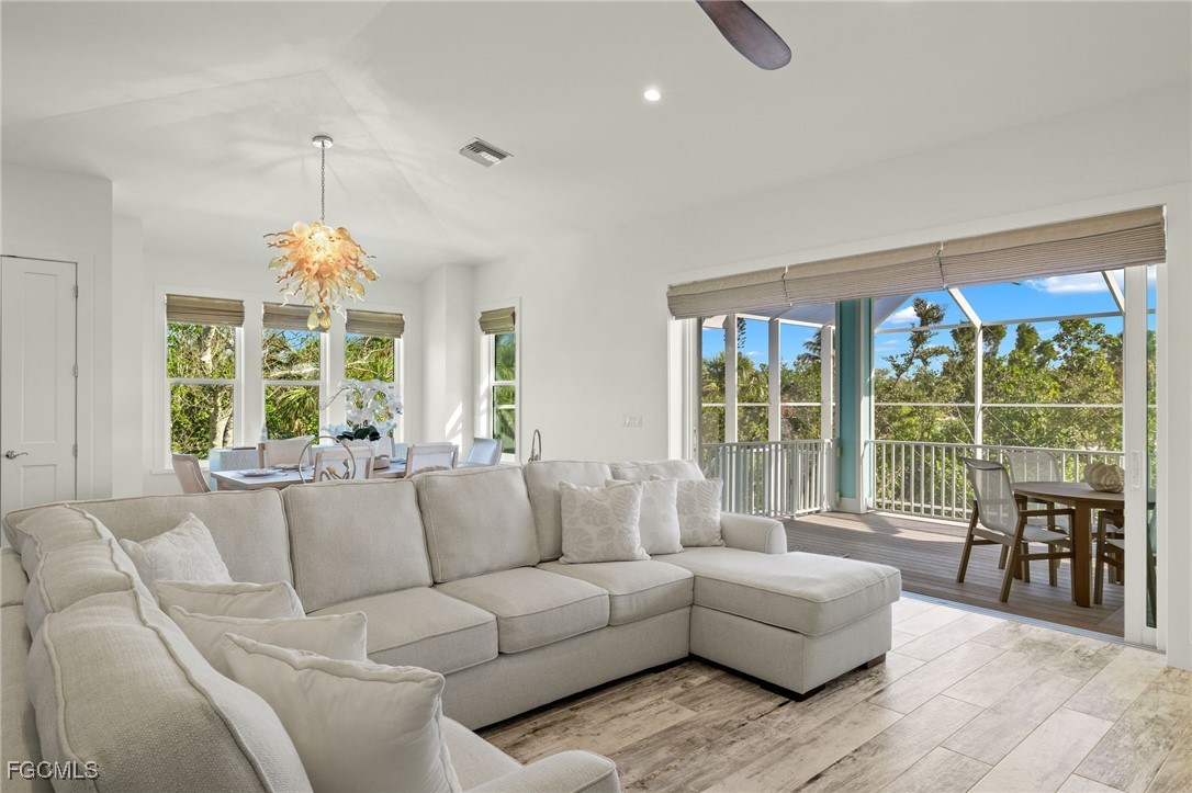 3 Bed Pool Home for Sale in Castaway Estates, photo 5