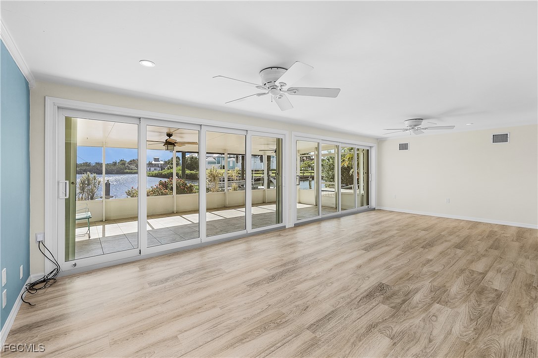 2 Bed Waterfront Home for Sale in Bokeelia, photo 5