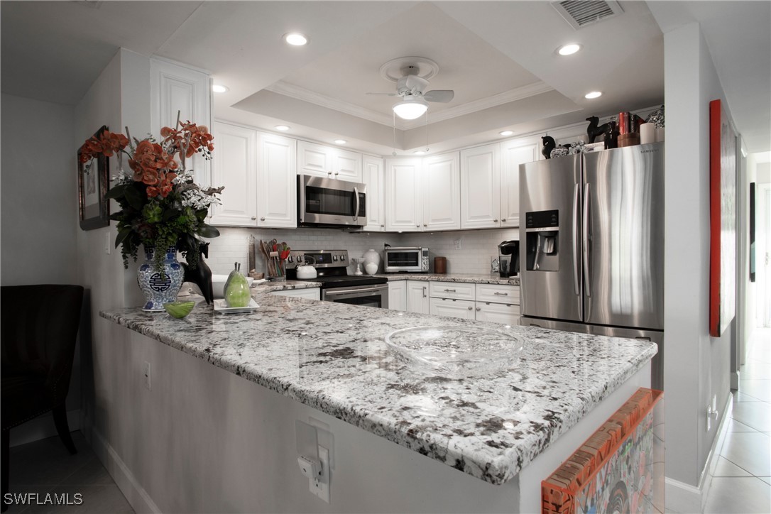 2 Bed Condominium for Sale in Harborside Terrace, photo 5