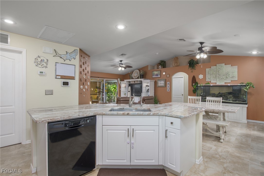 3 Bed SingleFamilyResidence for Sale in Cape Coral, FL — photo 5
