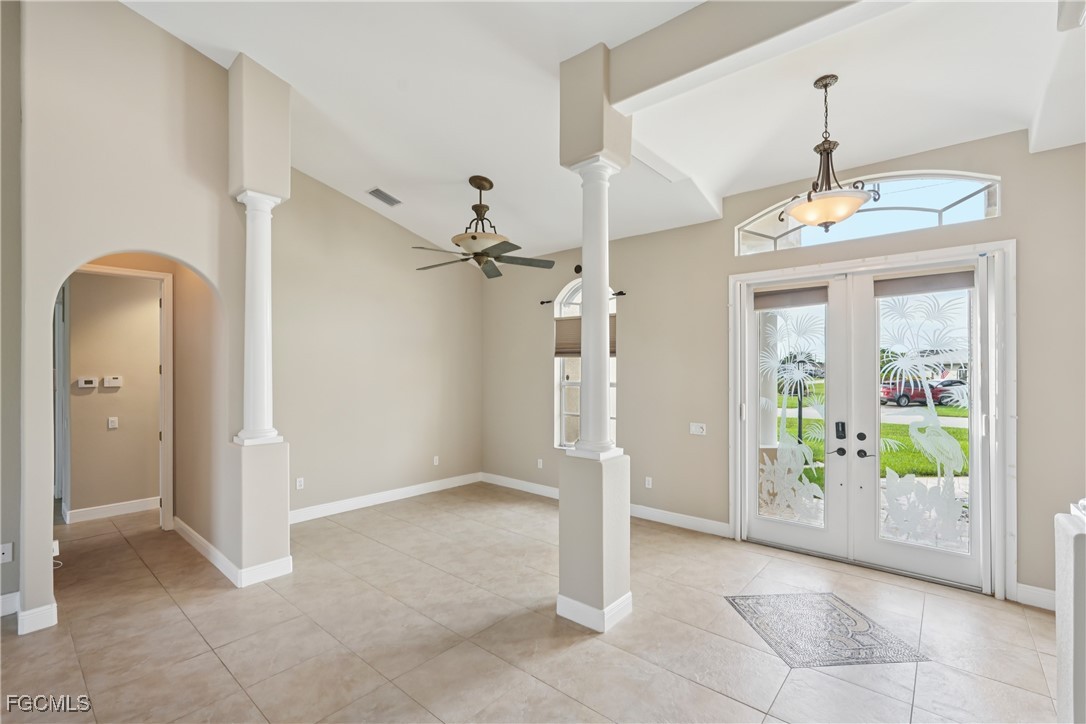 3 Bed Pool Home for Sale in Cape Coral, photo 5