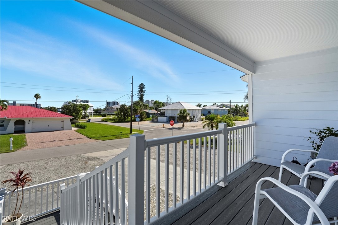 3 Bed Pool Home for Sale in Laguna Shores, photo 5