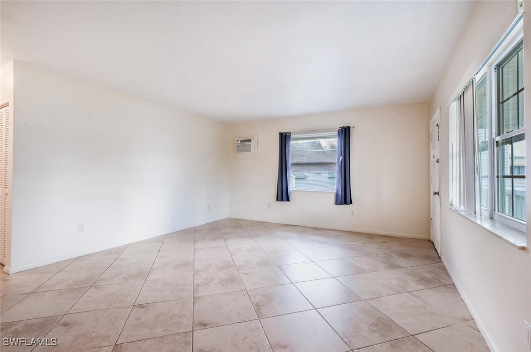 2 Bed Condominium for Sale in Marco Manor Club, photo 5