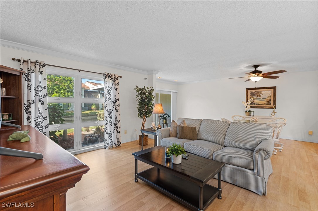 2 Bed Waterfront Home for Sale in Fort Myers, photo 5