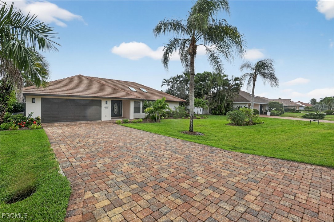 3 Bed Pool Home for Sale in Spanish Wells, photo 5