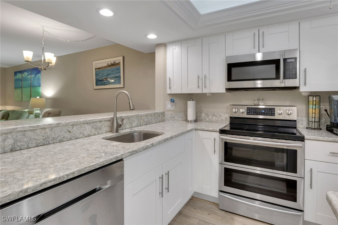 2 Bed Condominium for Sale in Fort Myers Beach, FL, $349,900 — photo 5