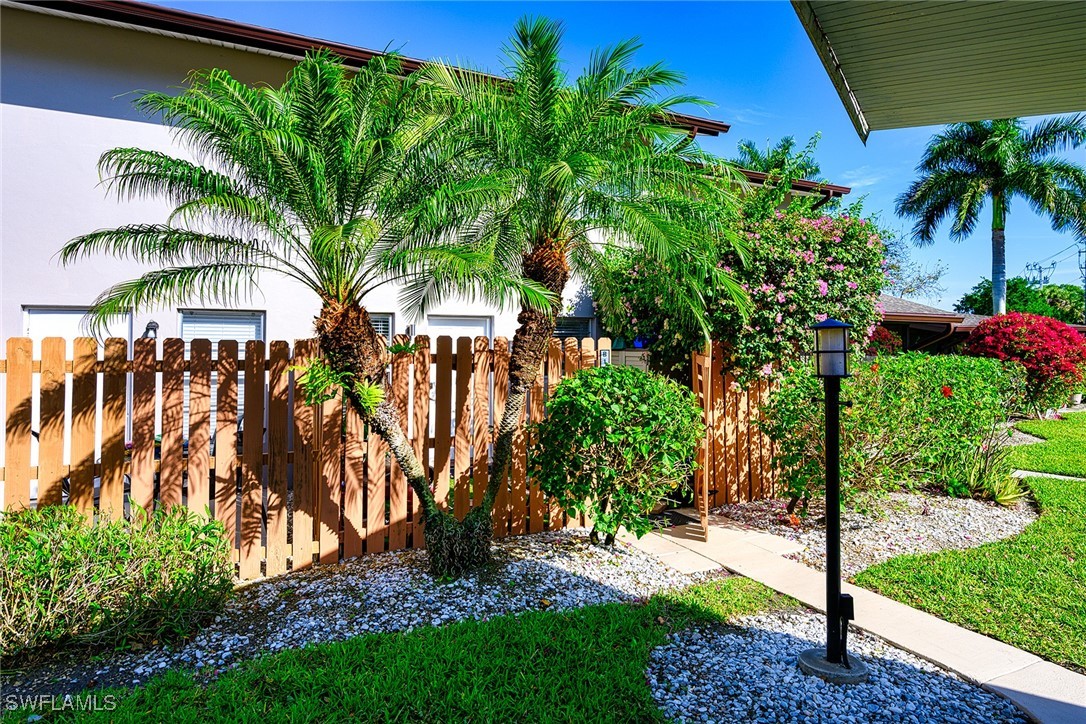 2 Bed Condominium for Sale in Palm Crest, FL, $325,000 — photo 5
