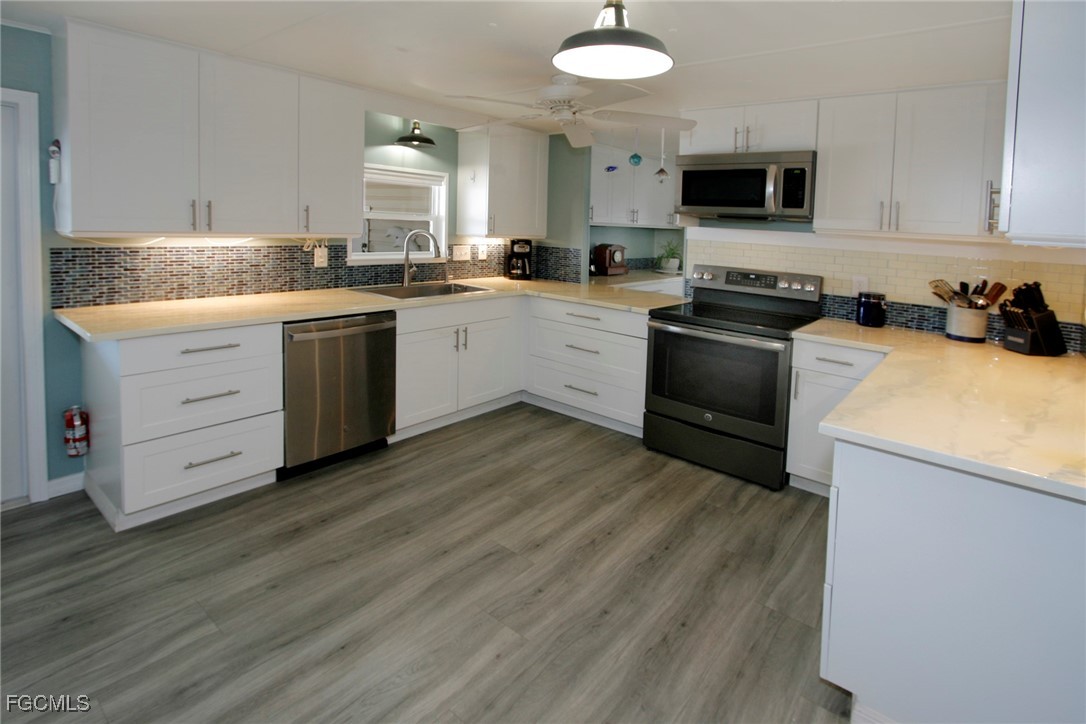 2 Bed Waterfront Home for Sale in Cherry Estates, FL — photo 5