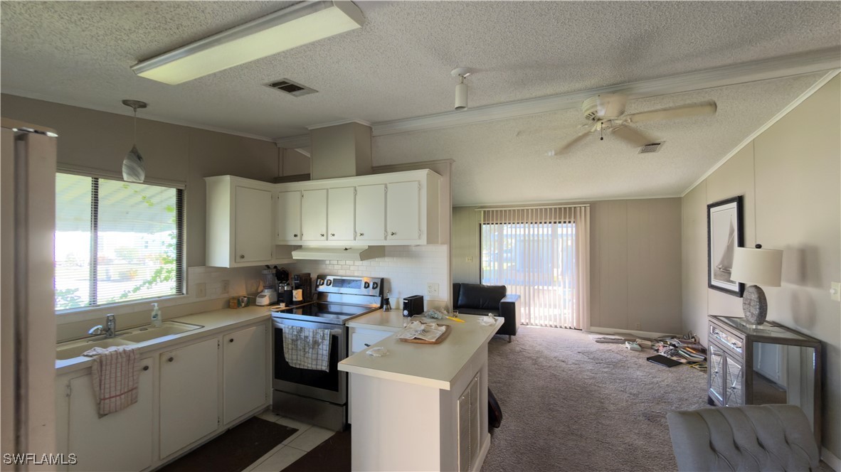 2 Bed ManufacturedHome for Sale in Riverwood, FL, $90,000 — photo 5