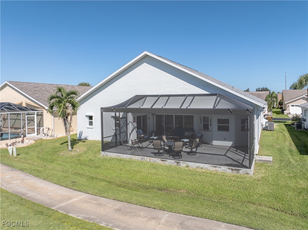 3 Bed Waterfront Home for Sale in North Fort Myers, photo 5