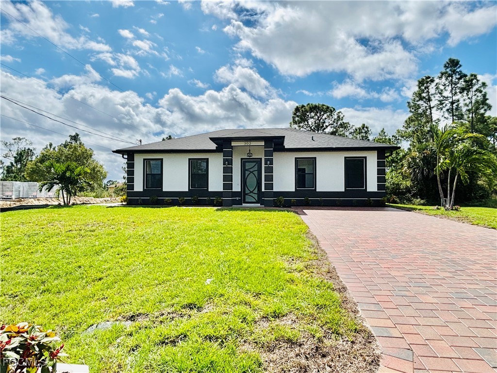 4 Bed SingleFamilyResidence for Sale in Lehigh Acres, FL — photo 5