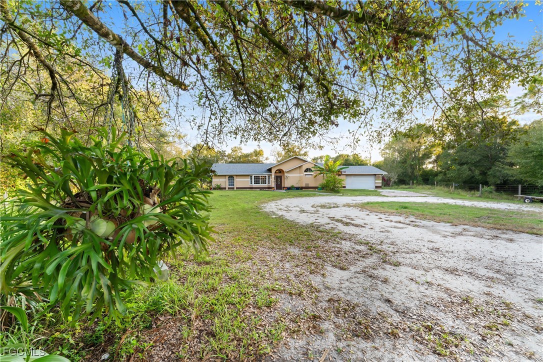 3 Bed SingleFamilyResidence for Sale in North Fort Myers, photo 5