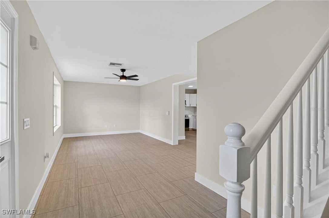 3 Bed SingleFamilyResidence for Sale in Lehigh Acres, photo 5