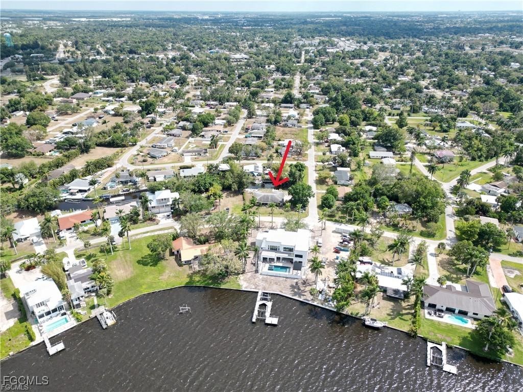 3 Bed Waterfront Home for Sale in Fort Myers, photo 5