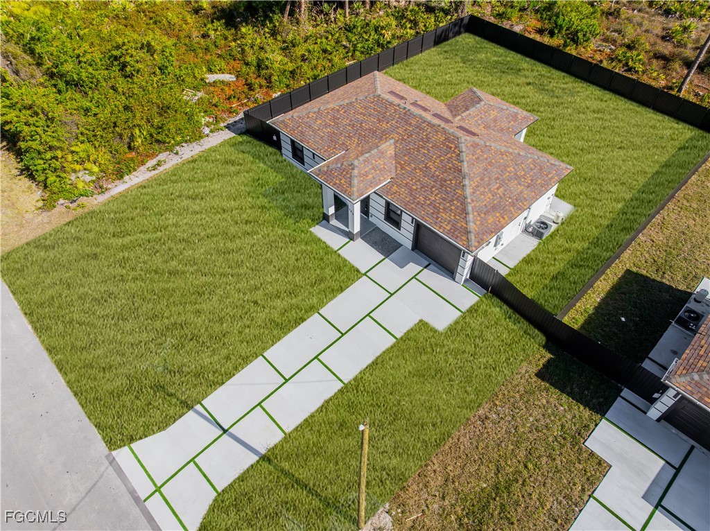 3 Bed SingleFamilyResidence for Sale in Lehigh Acres, FL — photo 5