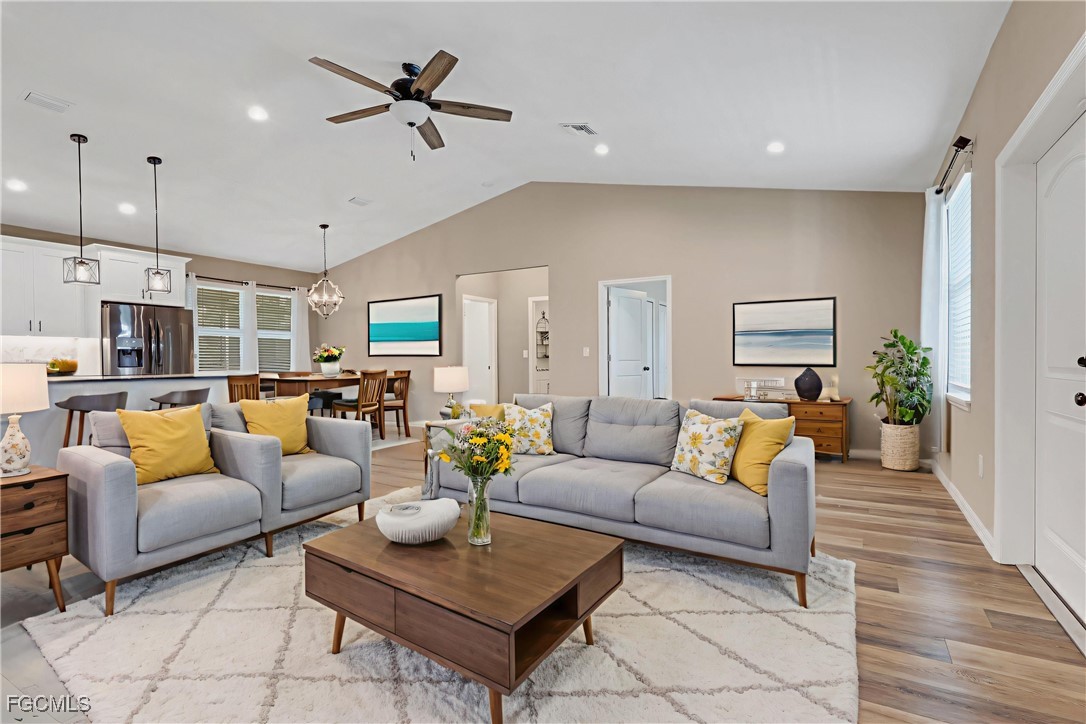 3 Bed SingleFamilyResidence for Sale in Not Applicable, FL — photo 5
