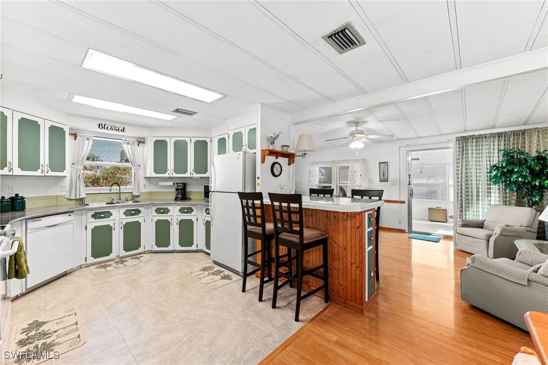2 Bed ManufacturedHome for Sale in Naples, FL, $159,000 — photo 5
