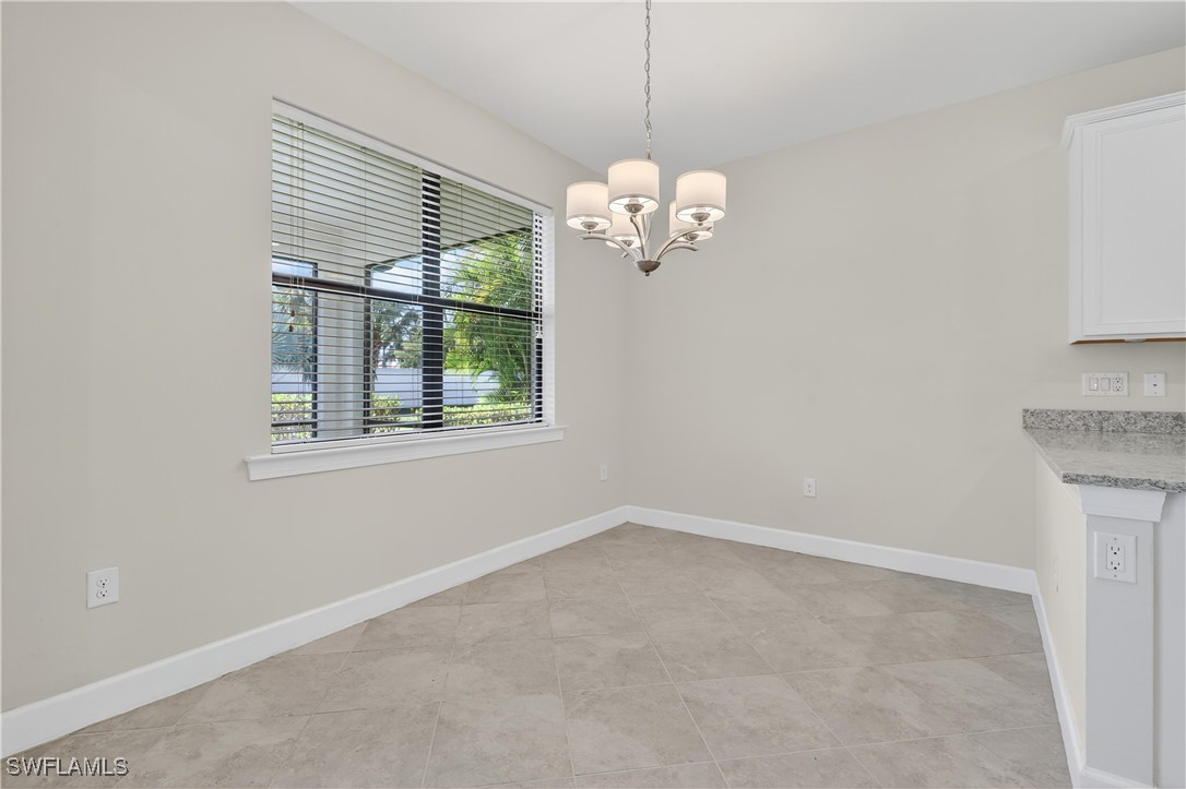 3 Bed SingleFamilyResidence for Sale in Westbrook, photo 5