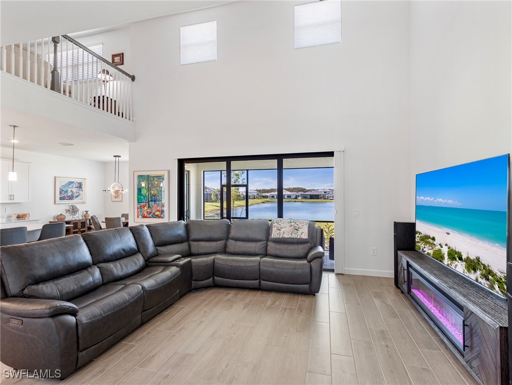 5 Bed Waterfront Home for Sale in Estero, photo 5