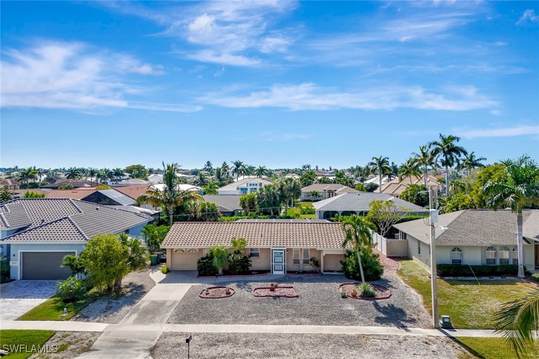 2 Bed Pool Home for Sale in Marco Island, photo 5