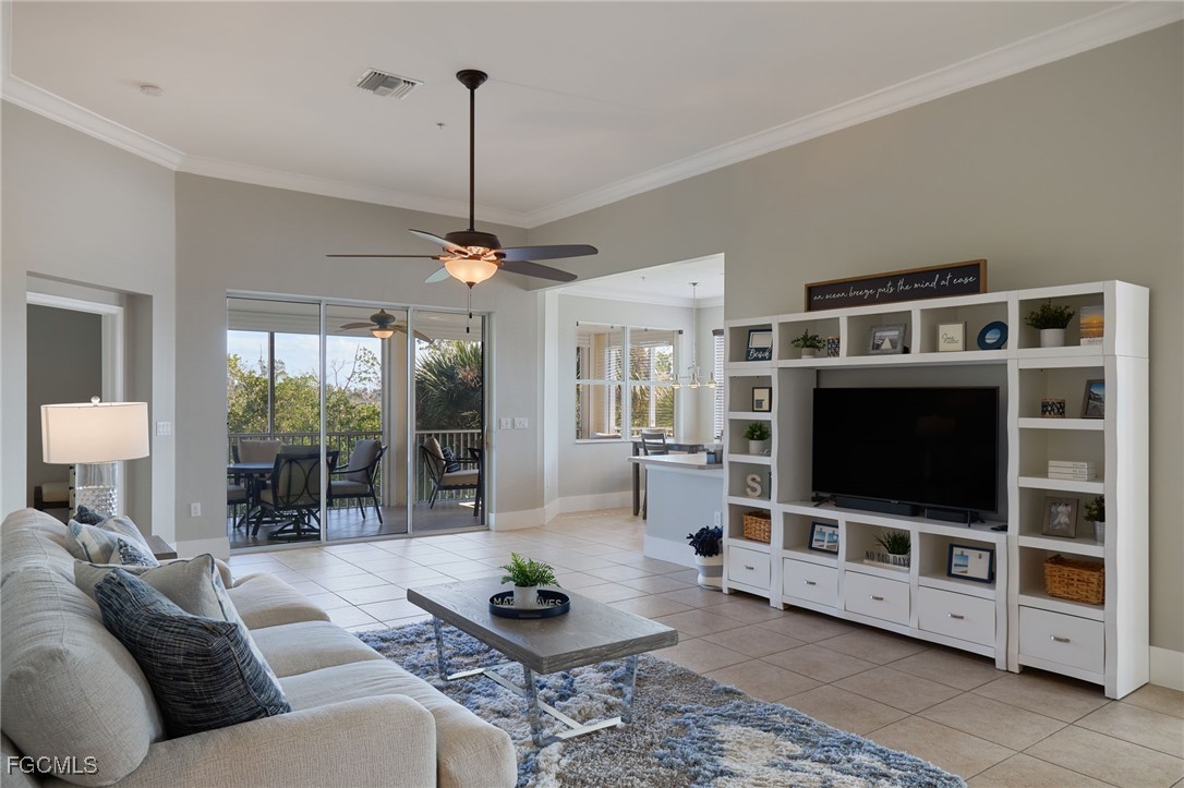 3 Bed Waterfront Home for Sale in Lucaya, FL, $380,000 — photo 5