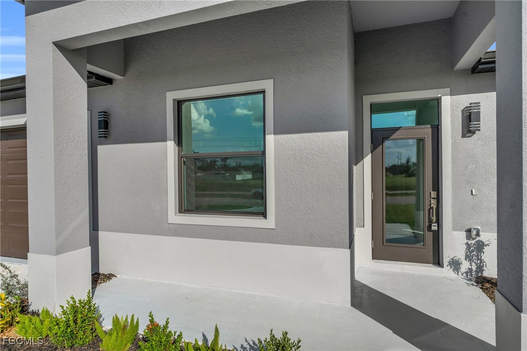 4 Bed SingleFamilyResidence for Sale in Cape Coral, FL — photo 5