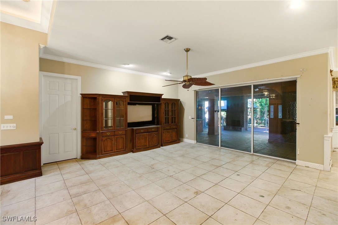 3 Bed SingleFamilyResidence for Sale in Naples, photo 5