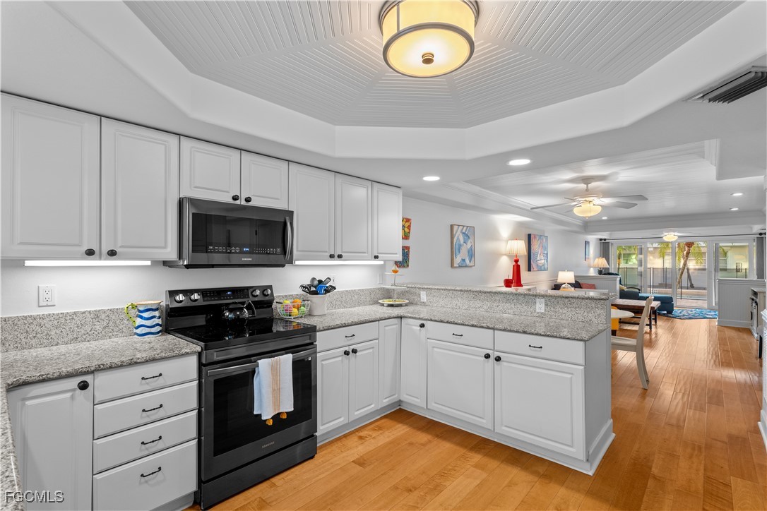 2 Bed Waterfront Home for Sale in Naples, FL, $899,000 — photo 5