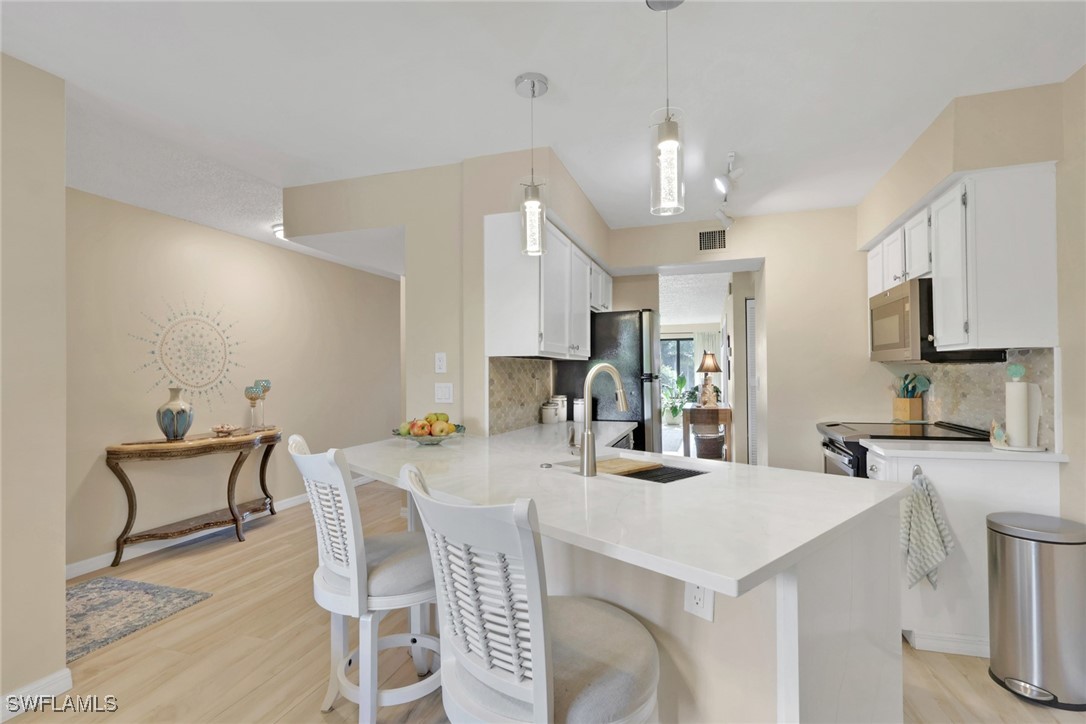 2 Bed Condominium for Sale in Sharondale, FL, $235,000 — photo 5