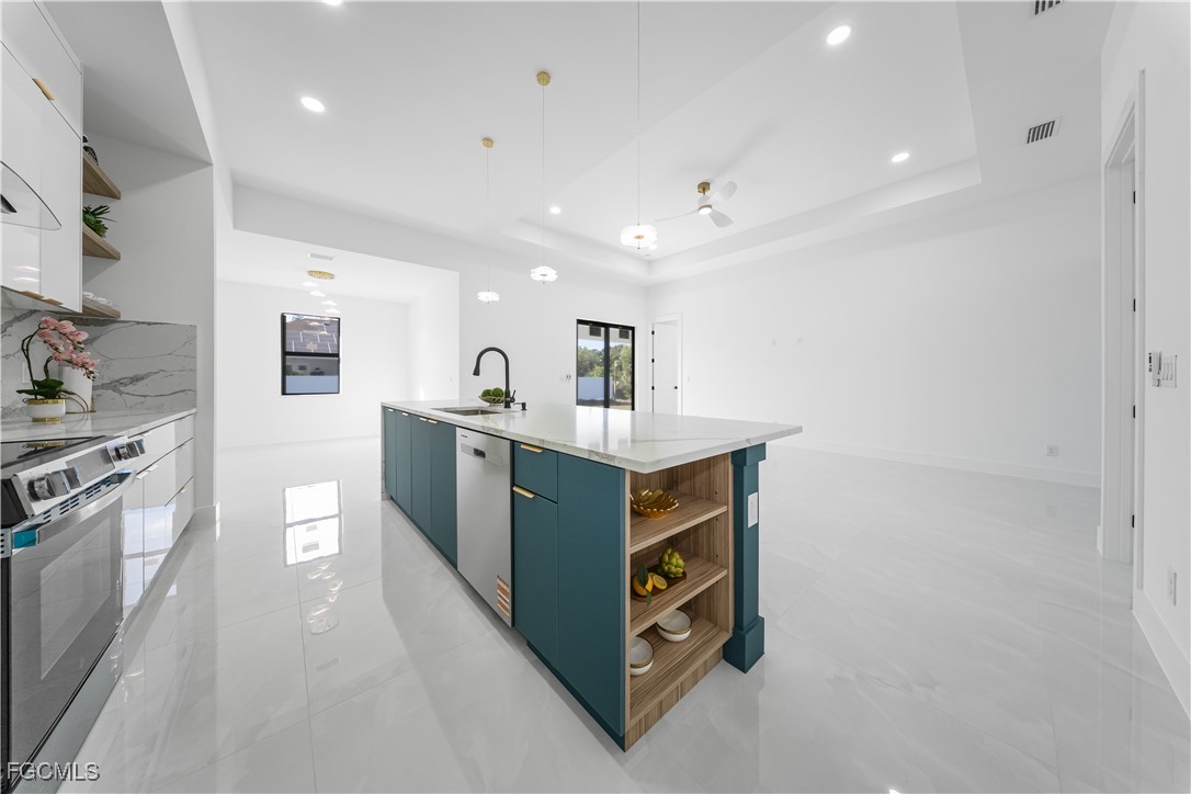 4 Bed SingleFamilyResidence for Sale in Lehigh Acres, FL — photo 5
