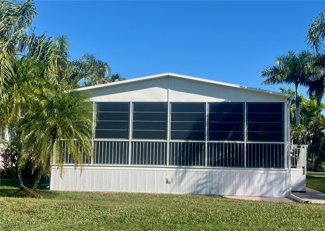 2 Bed SingleFamilyResidence for Sale in Naples, FL, $289,900 — photo 5