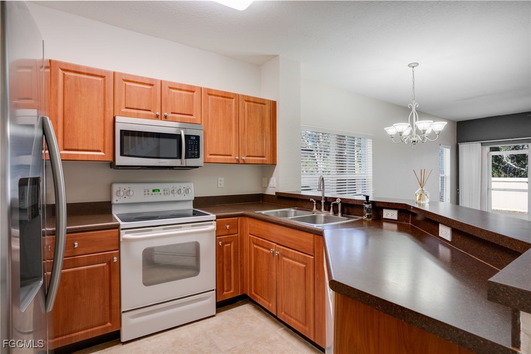 2 Bed Townhouse for Sale in Olympia Pointe, FL, $170,000 — photo 5