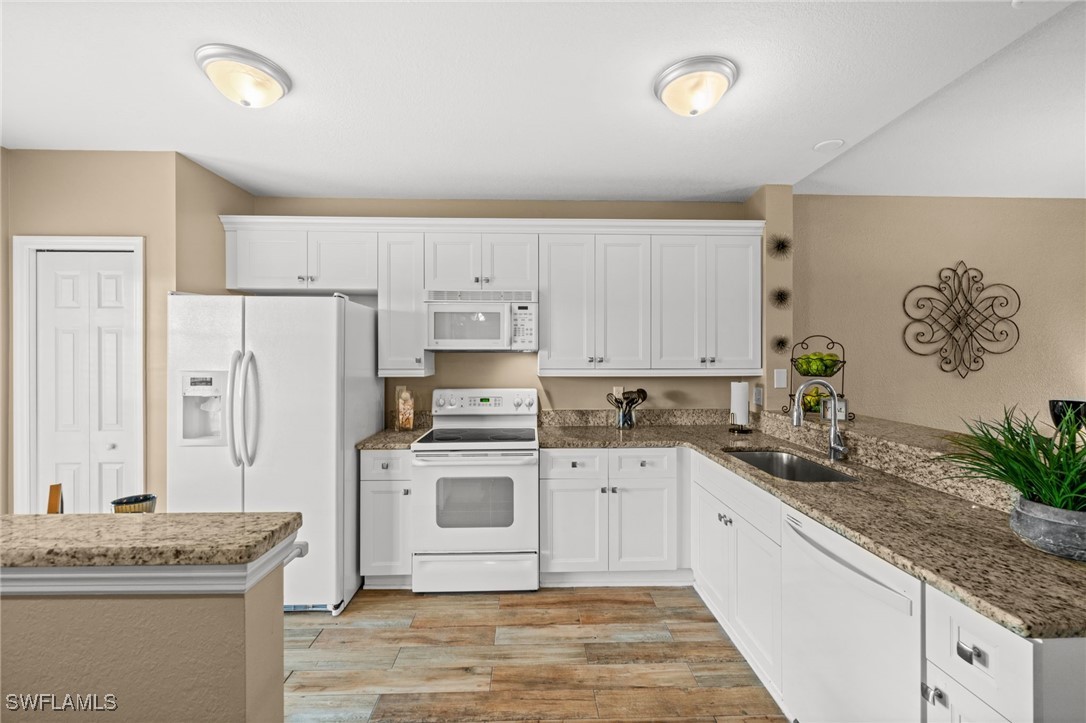 2 Bed Condominium for Sale in Naples, photo 5