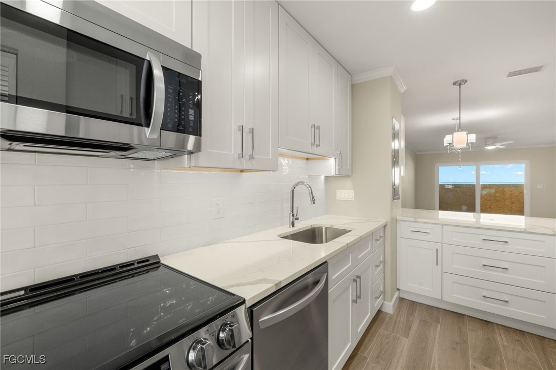 2 Bed Waterfront Home for Sale in Fort Myers Beach, FL — photo 5