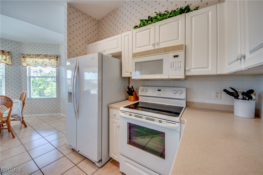 2 Bed Pool Home for Sale in Banyan Trace, FL, $199,500 — photo 5