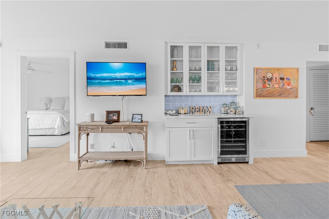2 Bed Waterfront Home for Sale in Sanibel, photo 5