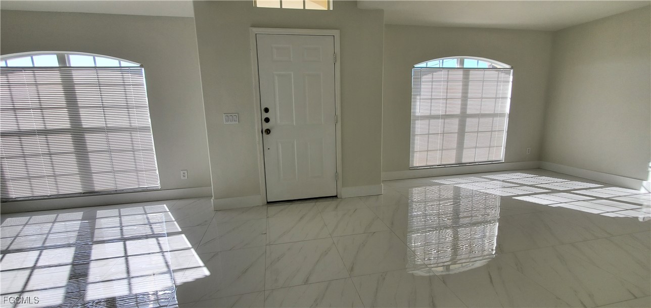 3 Bed SingleFamilyResidence for Sale in Cape Coral, FL — photo 5