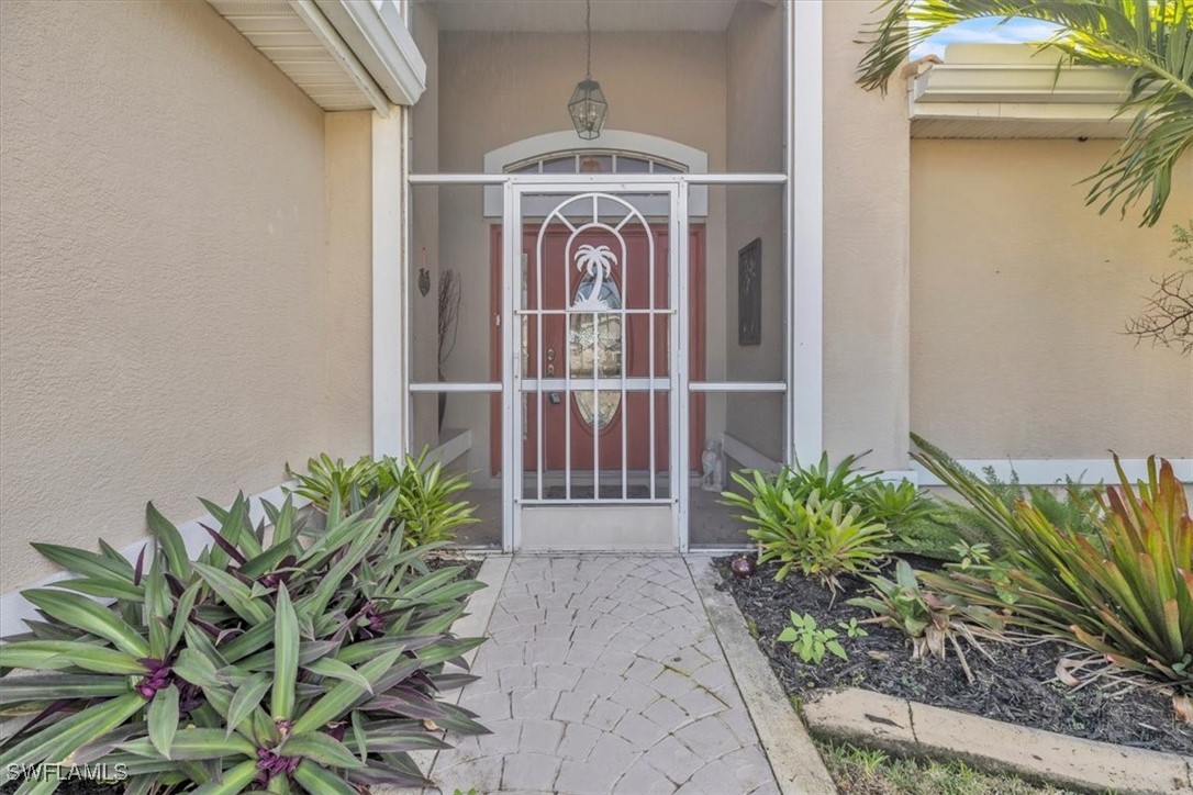 2 Bed SingleFamilyResidence for Sale in North Fort Myers, FL — photo 5