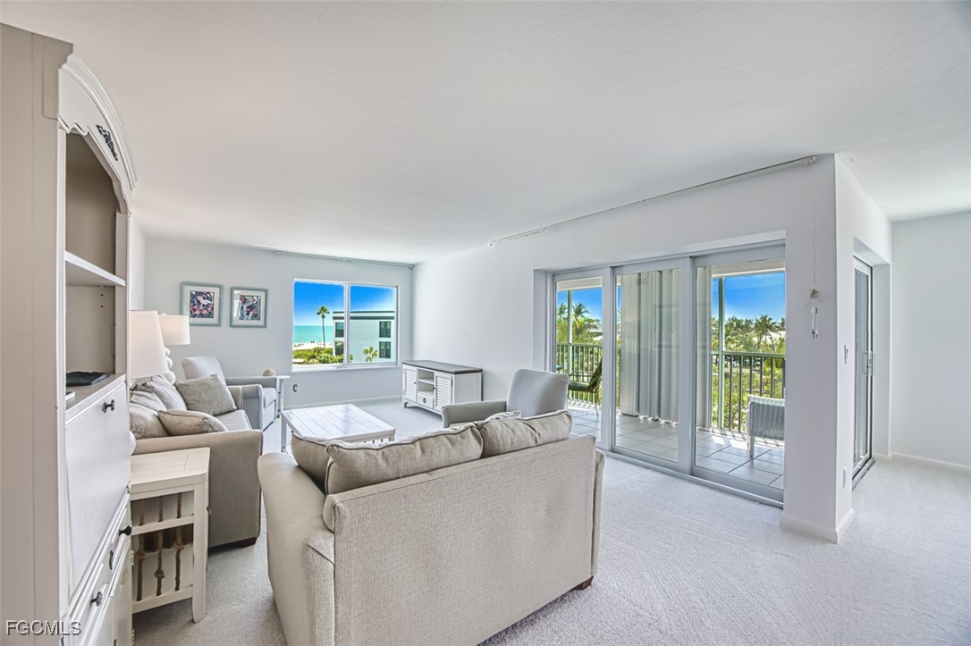 2 Bed Waterfront Home for Sale in Sanibel, photo 5