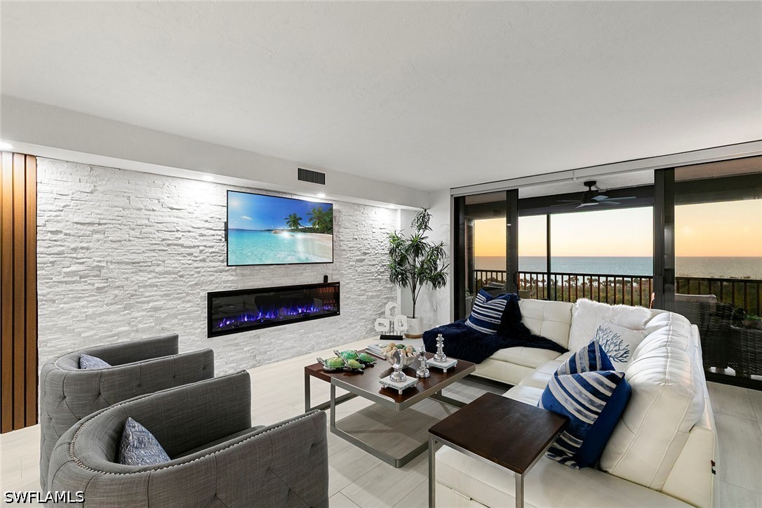 2 Bed Waterfront Home for Sale in Naples, photo 5