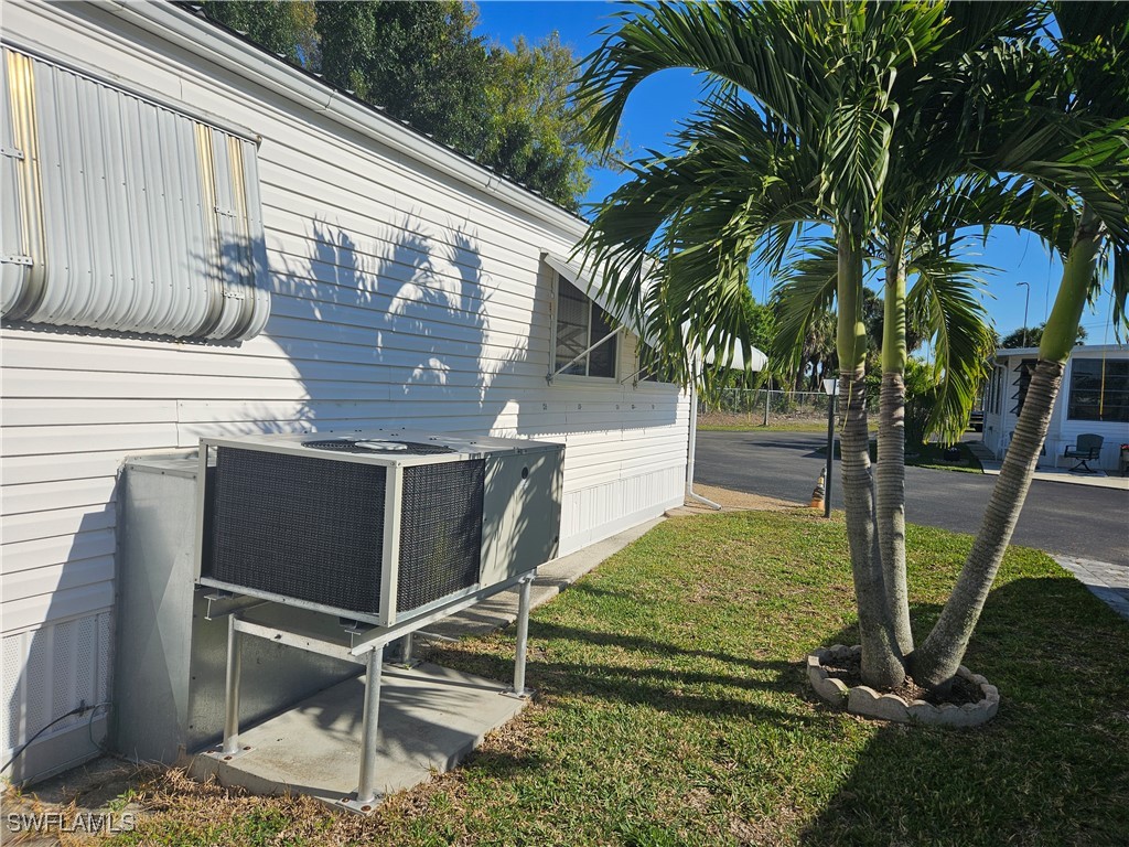 1 Bed ManufacturedHome for Sale in Naples, FL, $69,500 — photo 5