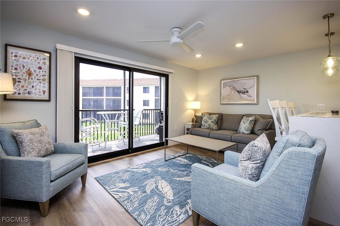 1 Bed Pool Home for Sale in Sanibel, photo 5