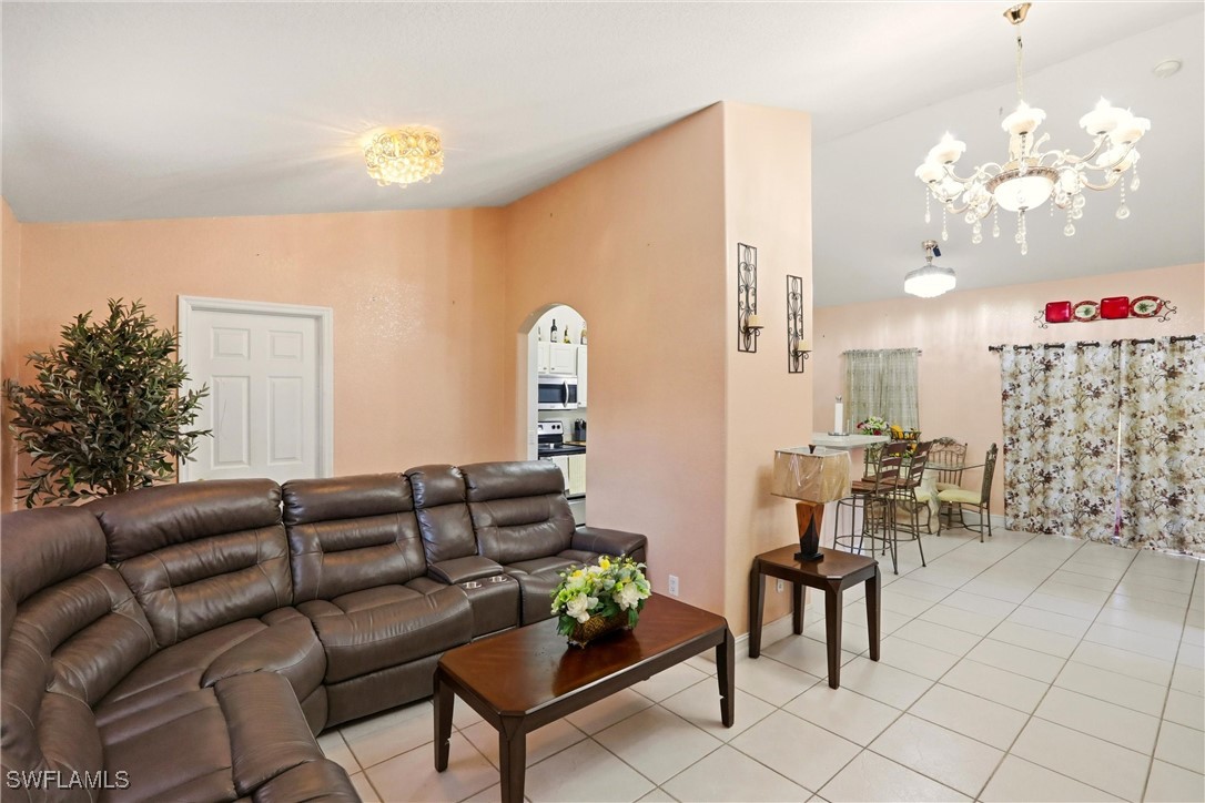 3 Bed SingleFamilyResidence for Sale in Naples, photo 5