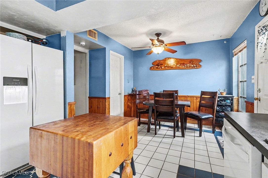 2 Bed Condominium for Sale in Naples, FL, $197,000 — photo 5