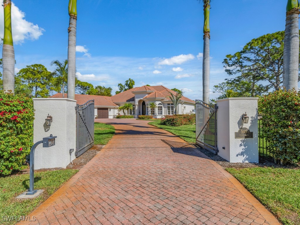 5 Bed Pool Home for Sale in Pine Ridge, photo 5