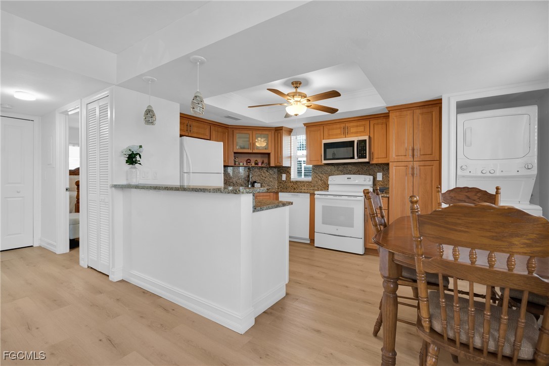 2 Bed Townhouse for Sale in Cape Coral, photo 5