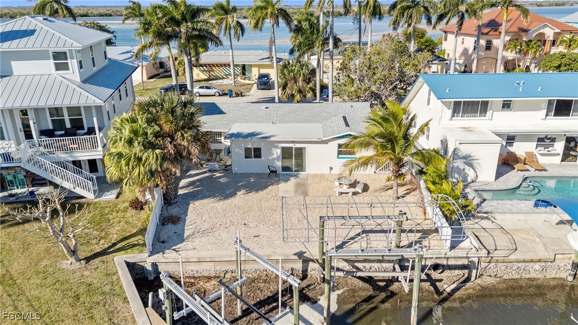 2 Bed Waterfront Home for Sale in Matlacha, FL, $399,999 — photo 5
